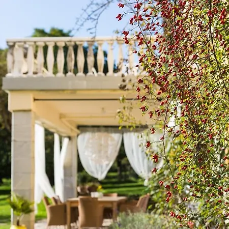 Castello Schloss Lichtengraben 팜스테이 바트상크레온하드임라반탈