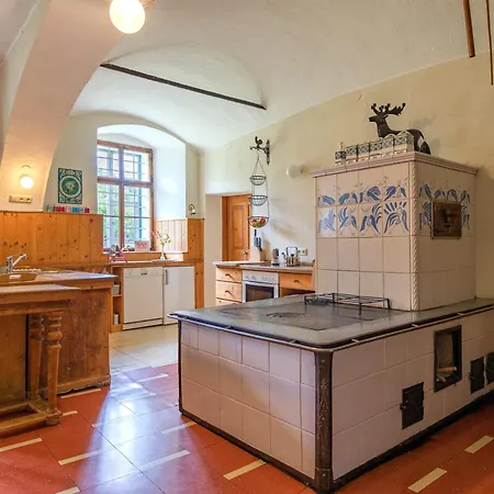 Castello Schloss Lichtengraben Bauernhof