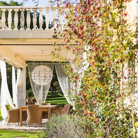 Castello Schloss Lichtengraben * 바트상크레온하드임라반탈