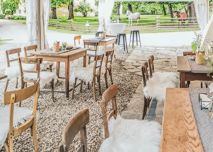 Castello Schloss Lichtengraben Farma