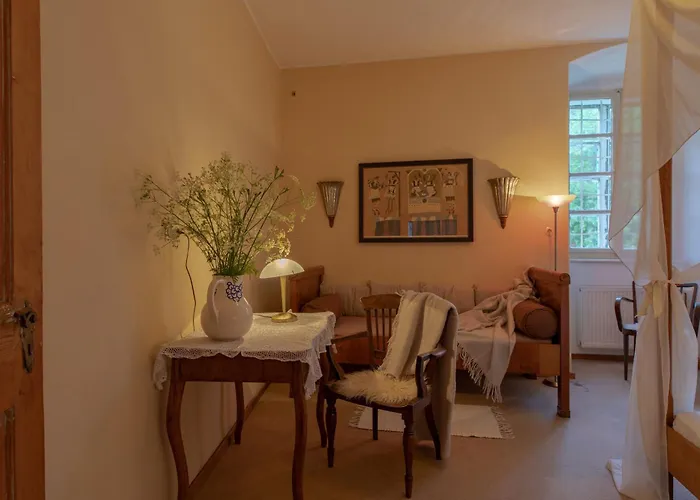 Castello Schloss Lichtengraben Farma