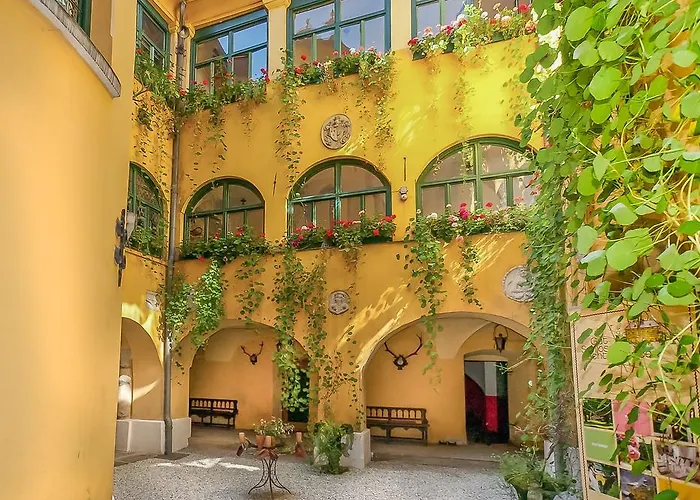 Castello Schloss Lichtengraben