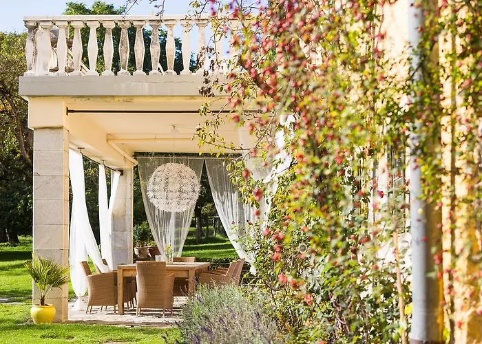 Castello Schloss Lichtengraben * Bad Sankt Leonhard im Lavanttal